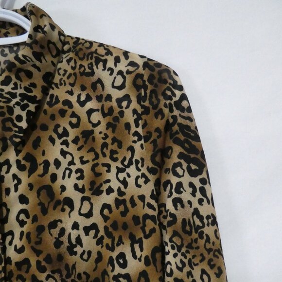 Unbranded | P2P 18 inches measured | Leopard Print Button Down Shirt - Picture 5 of 14